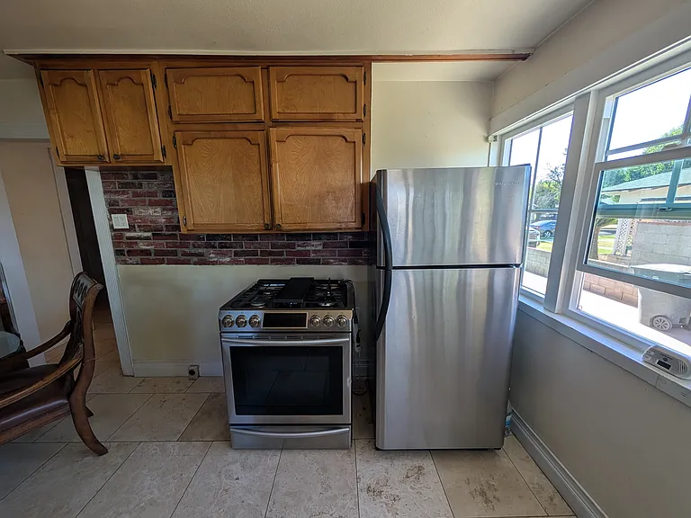 1330 N Arthur Ave — Photo 10