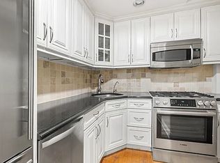 41 W 70th St #8D, New York, NY 10023