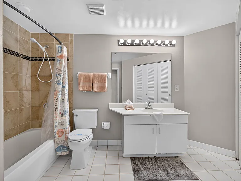 500 Uno Lago Dr #201 — Photo 33