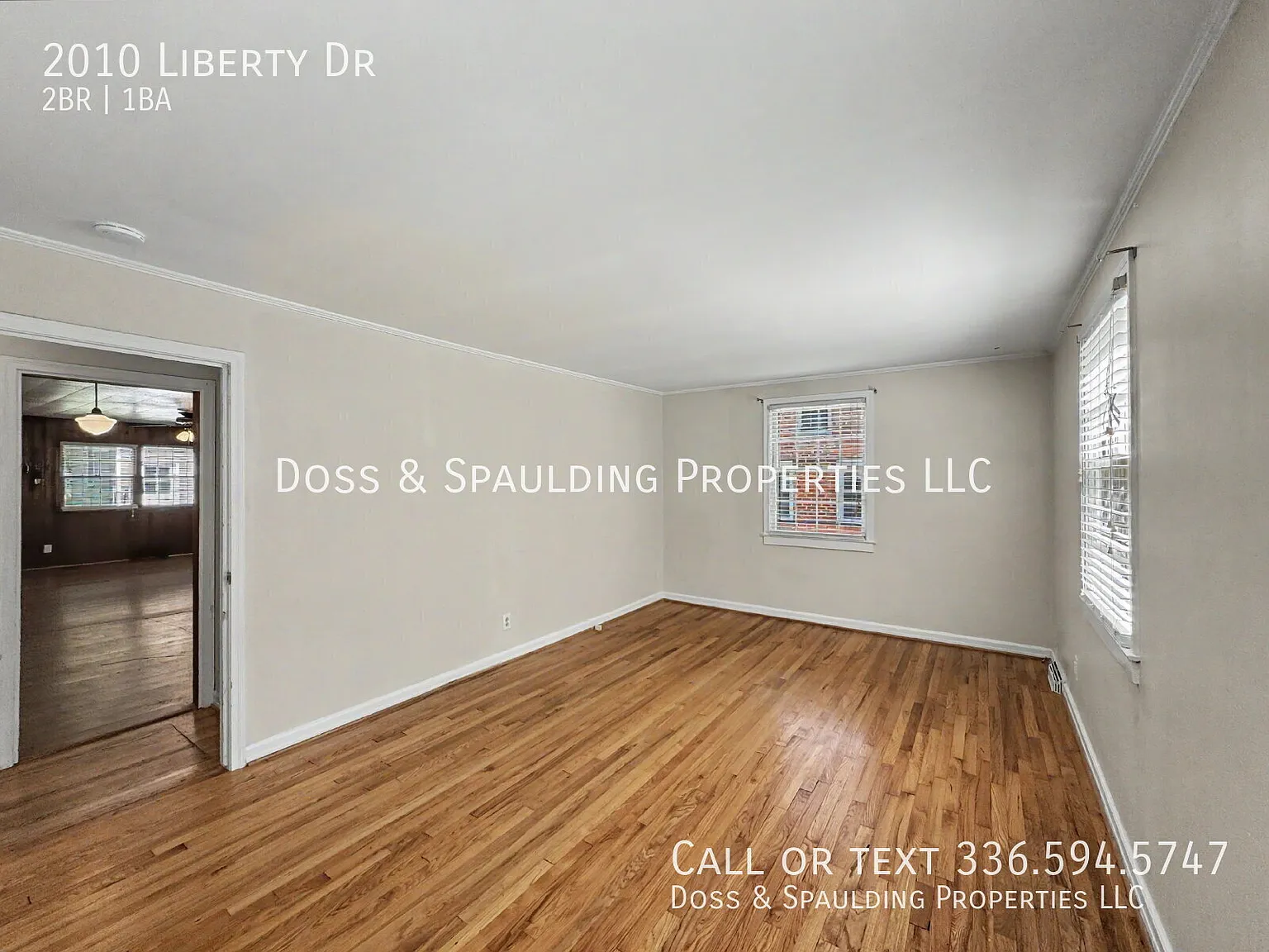 Charming 2BR/1BA Cottage in Fairfield Homes with Fireplace, Garage & Deck — Photo 4