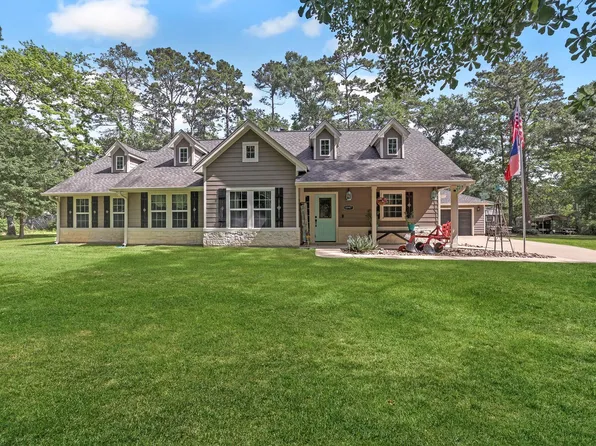8997 Hickory Rd, Plantersville, TX 77363