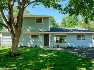 47204 Lauren Ct, Van Buren Township, MI 48111