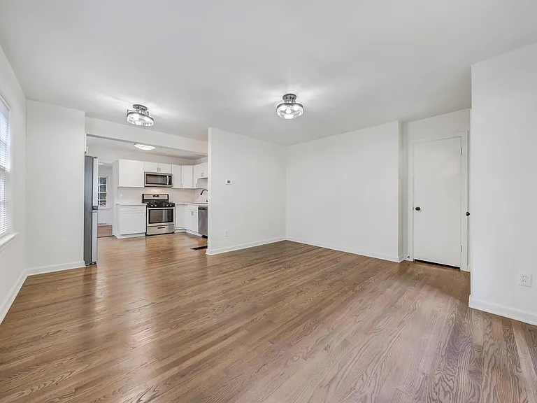 1523 Main St SW — Photo 14