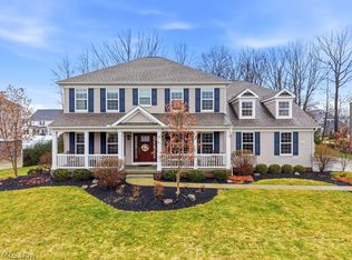 6607 Regal Woods Dr, Hudson, OH 44236