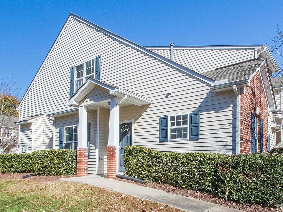1st image of 226 Basset Hall Dr