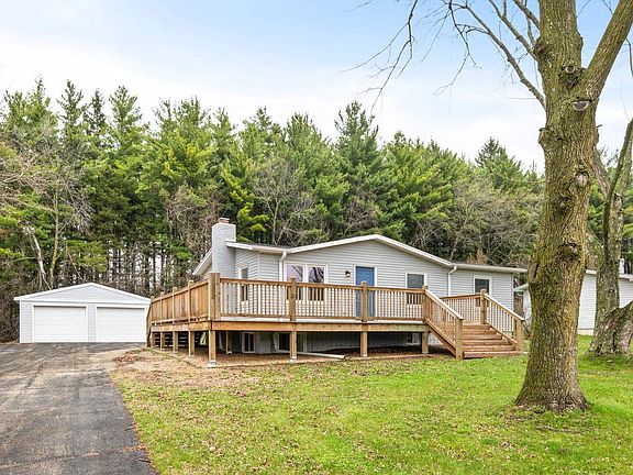 2nd image of W2252 Spring Lake Road