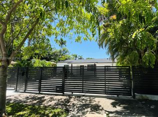 2250 SW 23rd St, Miami, FL 33145