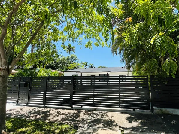 2250 SW 23rd St, Miami, FL 33145