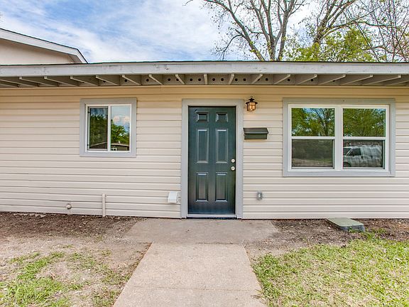 3rd image of 1806 Cumberland Dr