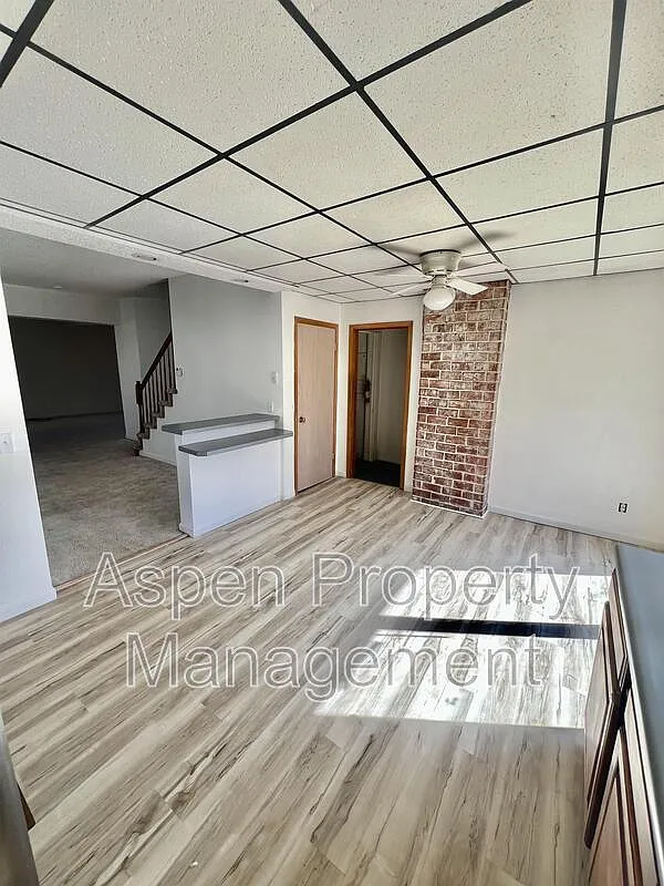 3 bed, 1.5 bath, 1548 sqft, $1,200 — Photo 3