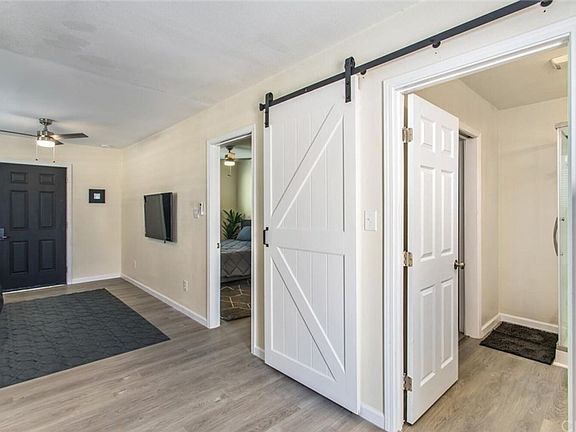 4th image of 24500 University Ave #2