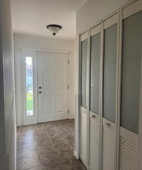 432 Tumulty Dr — Photo 2