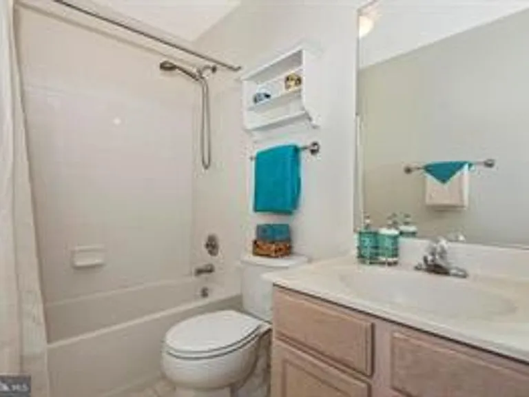 13118 Shamrock Glen Dr — Photo 31