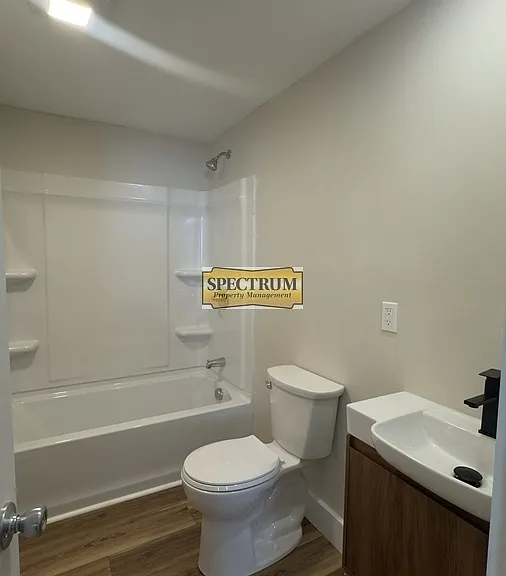 11 Gray St #1 — Photo 9