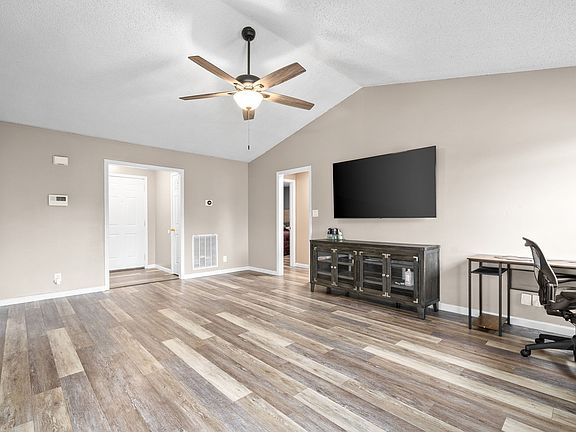 5th image of 1319 Jared Ray Dr
