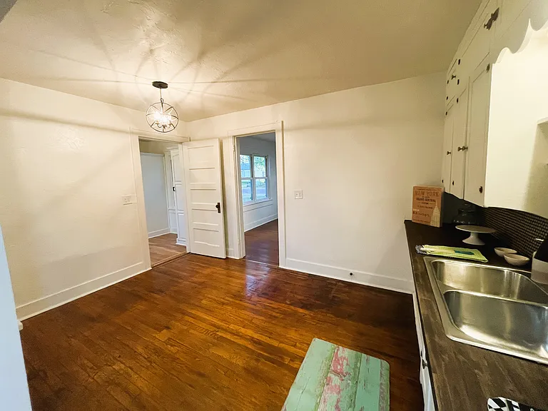 511 W Main St — Photo 5