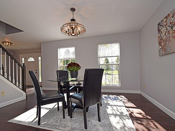 4th image of 9022 Rich Woods Ct