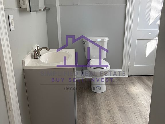 5th image of 111 Ash St #10