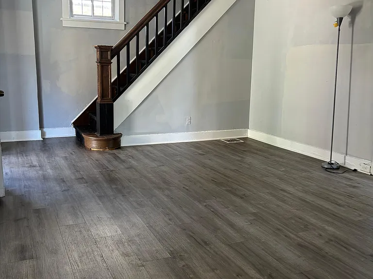 2823 Clermont Ave — Photo 10