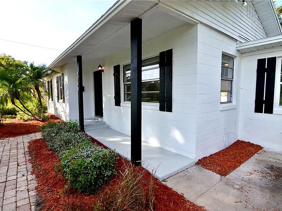 2nd image of 4233 Shorecrest Dr