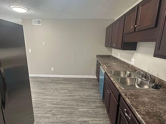 2nd image of 1455 Lascassas Pike APT A10
