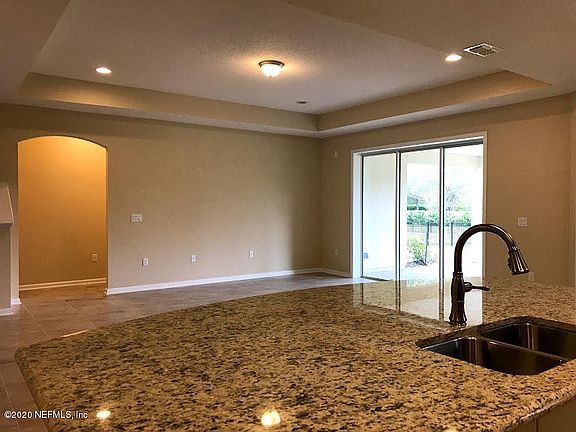 5th image of 406 Grand Landings Pkwy