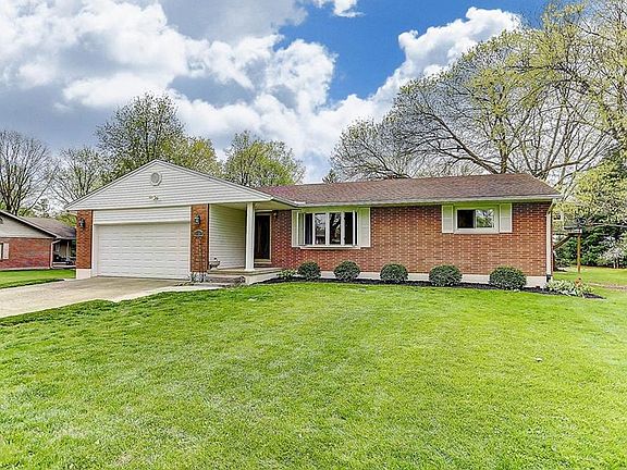3rd image of 1900 Woodlawn Dr