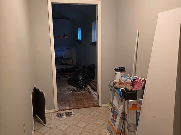 3rd image of 6366 Wallace Blvd