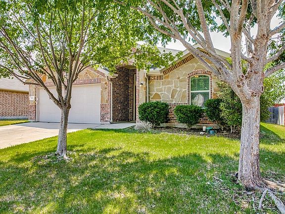 2nd image of 813 Graham Dr