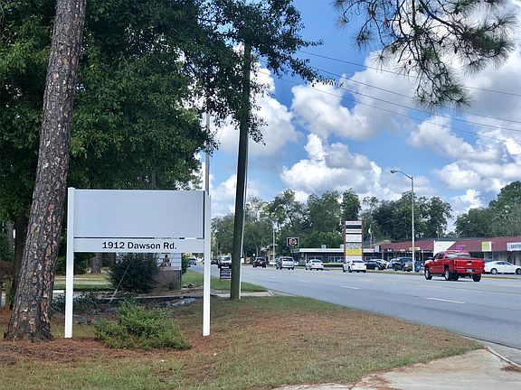 1912 Dawson Road-signage