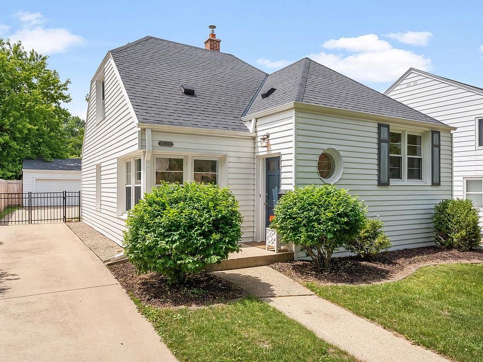 1st image of 4617 N Sheffield AVENUE