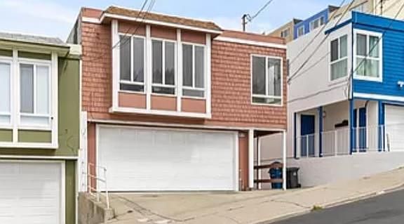 3rd image of 235 Gambetta St