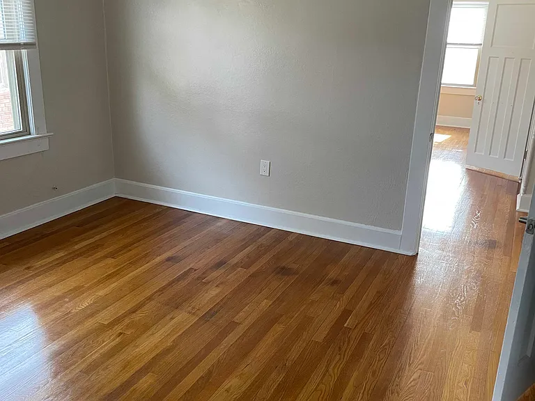 3804 Cambridge Ave — Photo 6