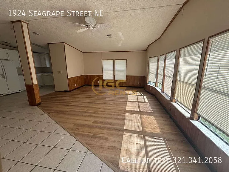 1924 Seagrape St NE — Photo 3
