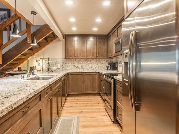 5th image of 435 Lakeview Blvd #56