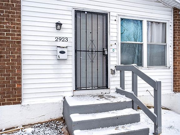 3rd image of 2923 Sage Ave