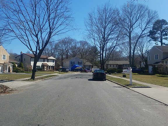 4th image of 45 Empress Pines Dr