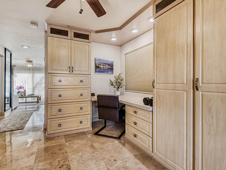 3151 Bel Air Dr — Photo 4