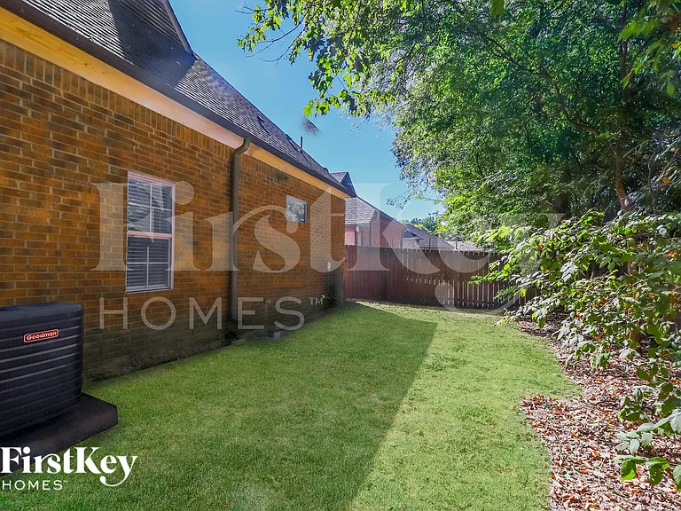 6732 Stone Garden Dr — Photo 15