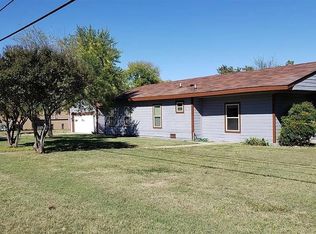 2737 W Camp Wisdom Rd, Dallas, TX 75237