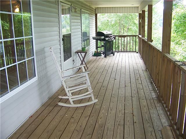 1st image of 14 Dianna Ln