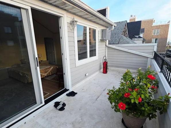 168 Beach 96th Street image 27 of 33