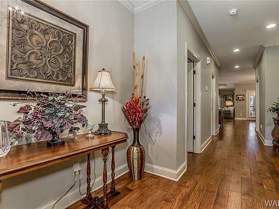 4th image of 1611 Waterfall Pkwy