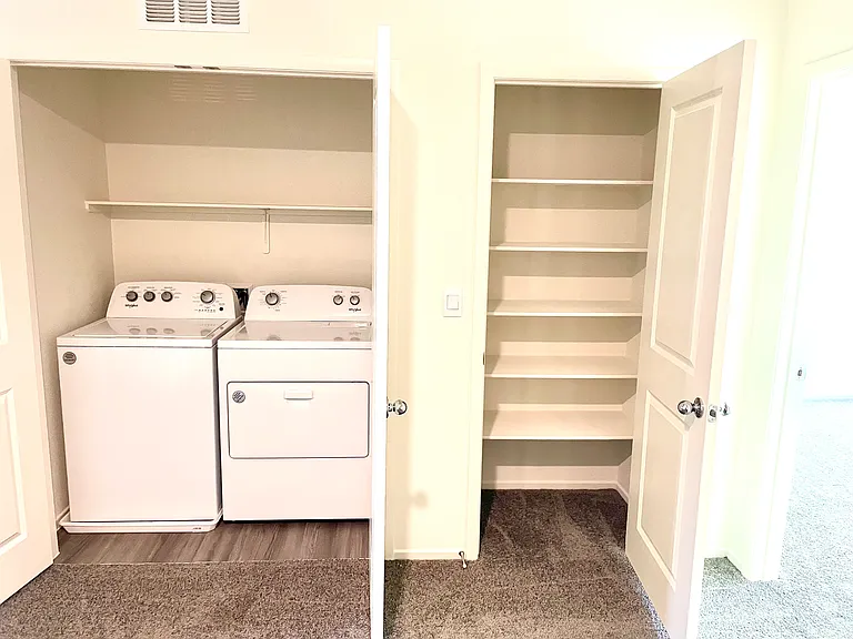4823 Wine Ridge Ave — Photo 8