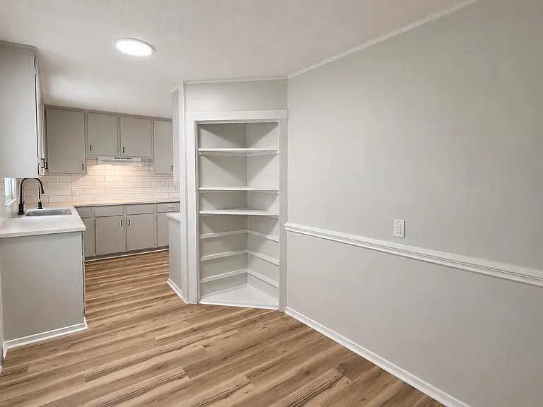 2662 Key St — Photo 6