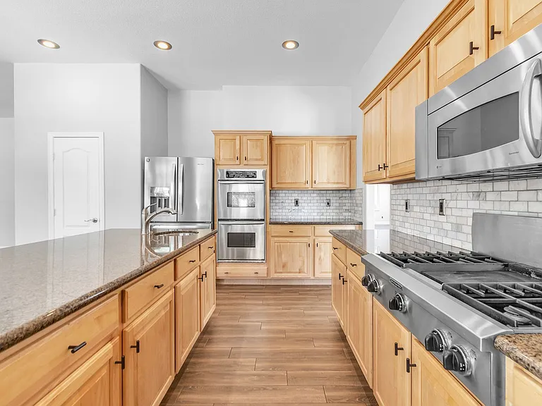 296 Doe Run Cir — Photo 18