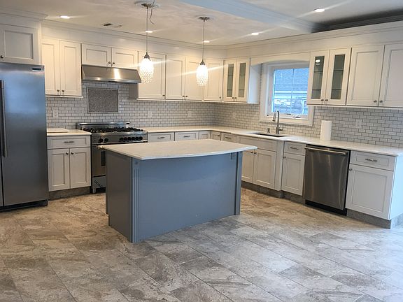 2nd image of 20A 16th St