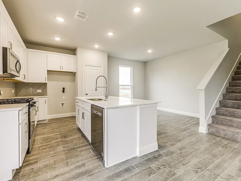 1519 Vermillion St — Photo 9