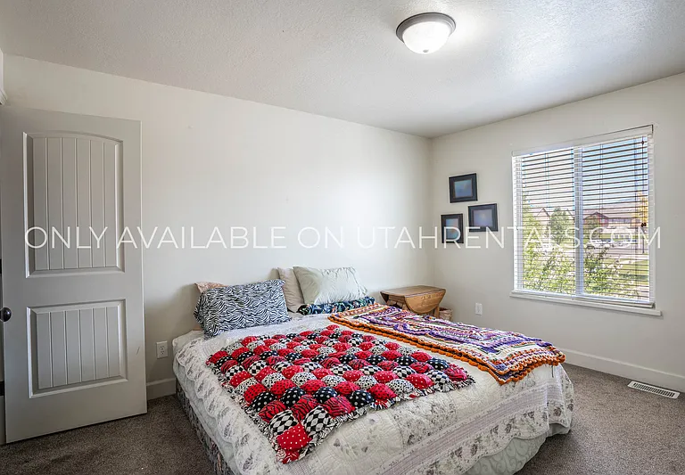 278 E Cascade Ct — Photo 17