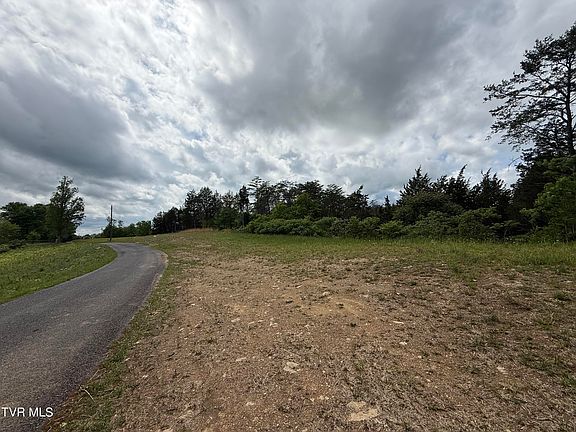 4th image of 115 Walker Rd